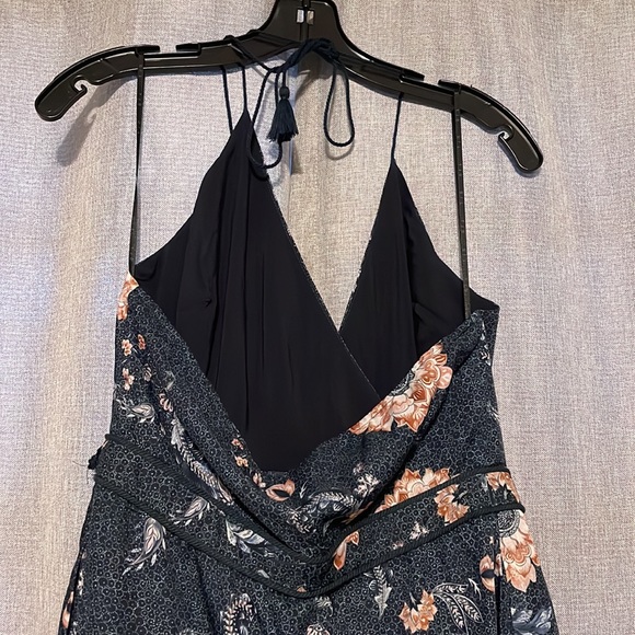 Wrap around halter maxi dress - Picture 3 of 6